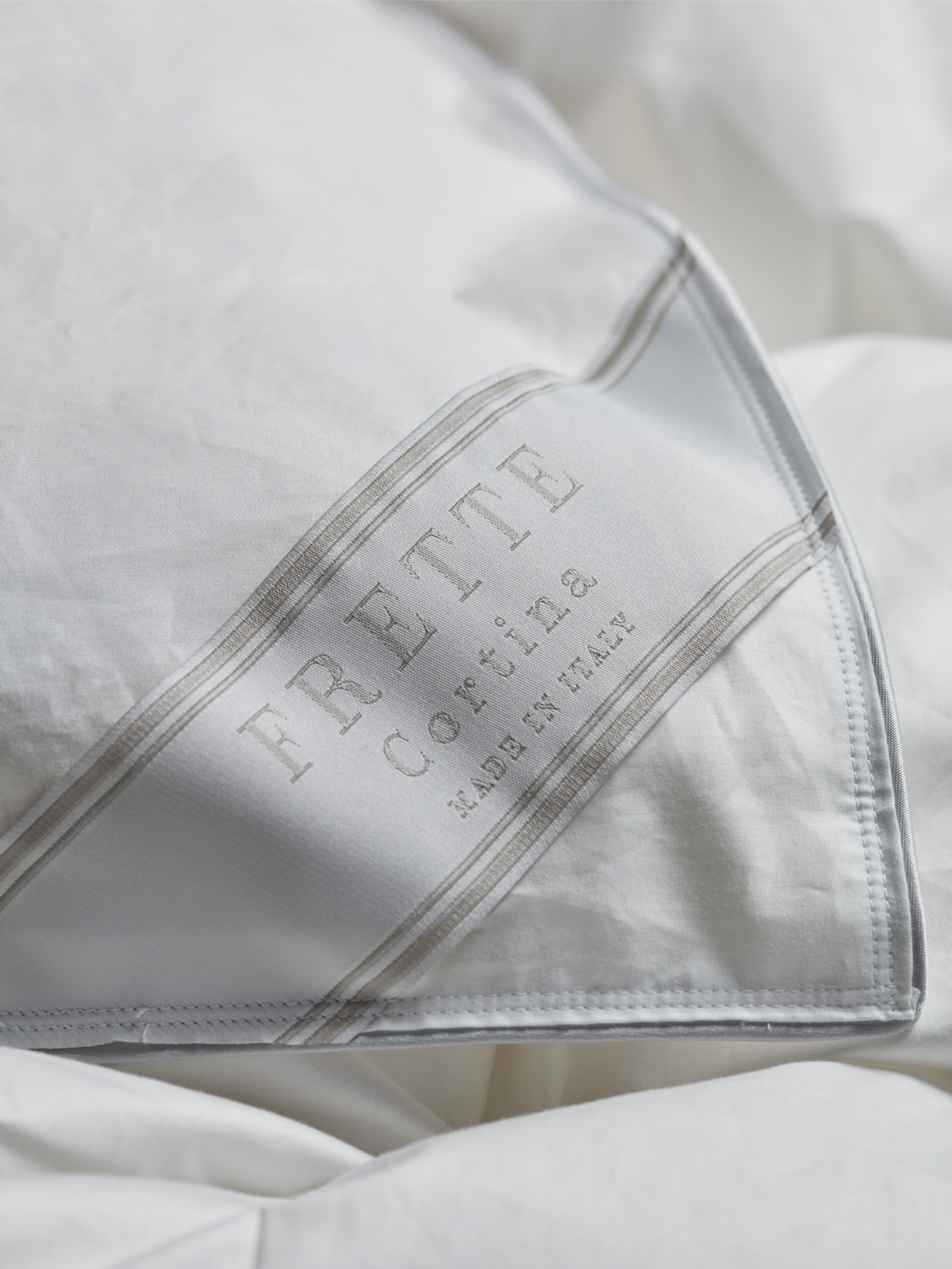 Cortina Pillow (Medium)